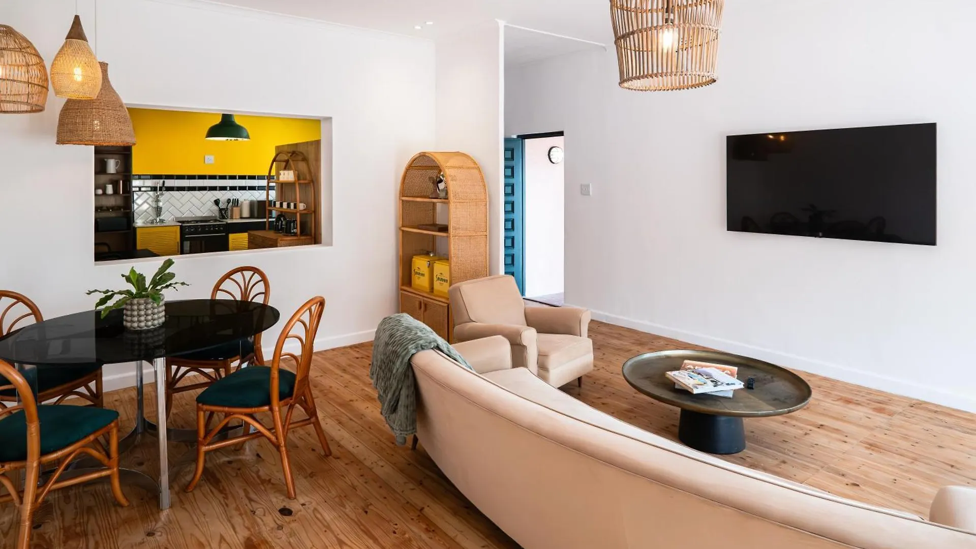 Holiday home Casa Caprice - A 3 Bed Home Steps From The Beach Cape Town South Africa